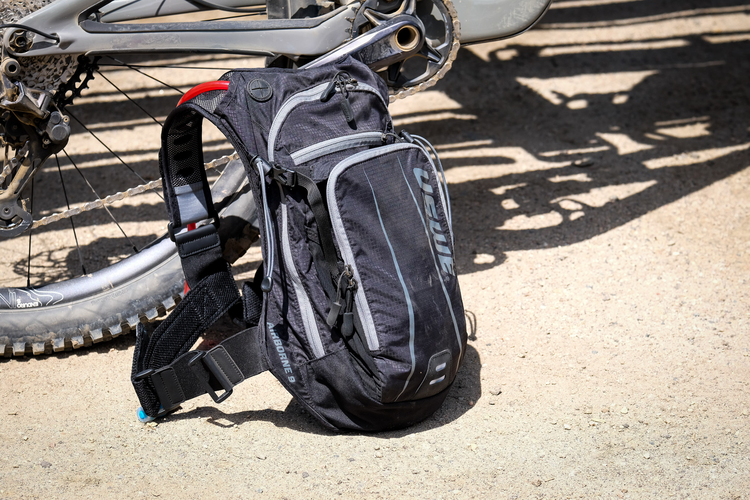 USWE Airborne 9 hydration pack